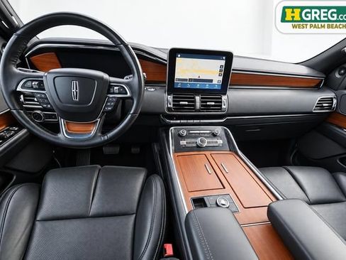 Used 2018 Lincoln Navigator Select w/ Technology Package RWD image 15