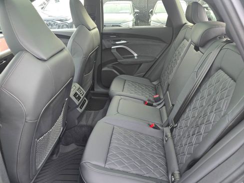 New 2025 Audi SQ5 Prestige image 15