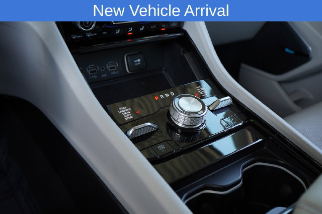 Used 2022 Jeep Grand Cherokee Overland w/ Luxury Tech Group IV AWD/4WD image 21