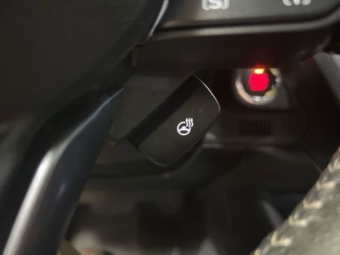 Certified 2025 Subaru Forester Limited w/ Popular Package #2 image 43