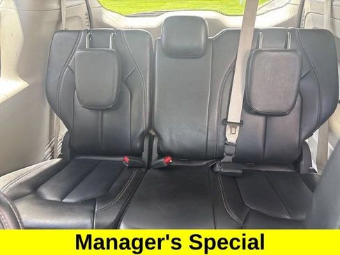 Used 2023 Chrysler Pacifica Touring-L FWD image 33