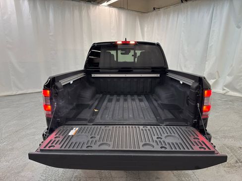 Used 2024 Nissan Frontier SL w/ Technology Package image 5