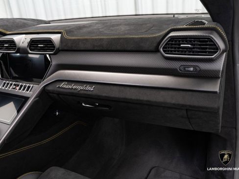 Used 2024 Lamborghini Urus Performante image 63