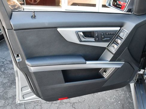Used 2014 Mercedes-Benz GLK 350 4MATIC image 38