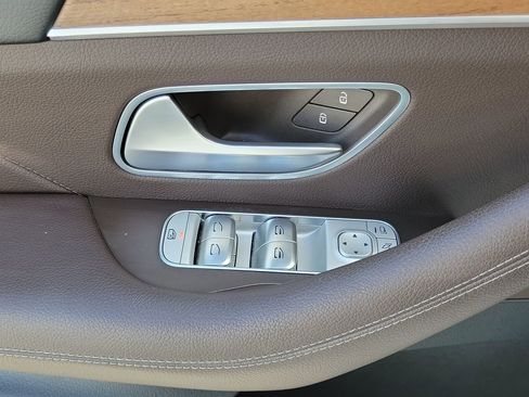 Used 2023 Mercedes-Benz GLS 450 4MATIC image 26