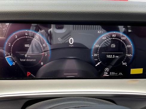 New 2025 Volkswagen Tiguan SE R-Line image 20