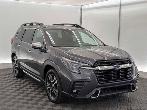 Used 2023 Subaru Ascent Touring image 8