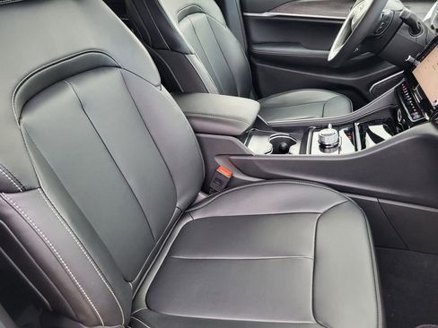 New 2026 Jeep Grand Cherokee Limited image 13