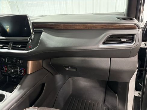 Used 2021 Chevrolet Tahoe High Country w/ Premium Package image 24