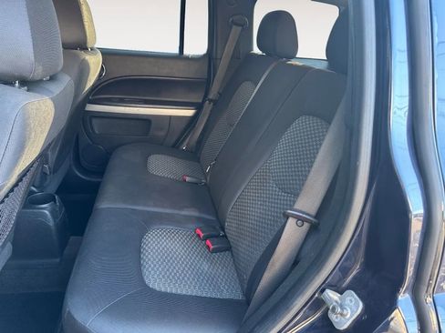 Used 2010 Chevrolet HHR LT image 14