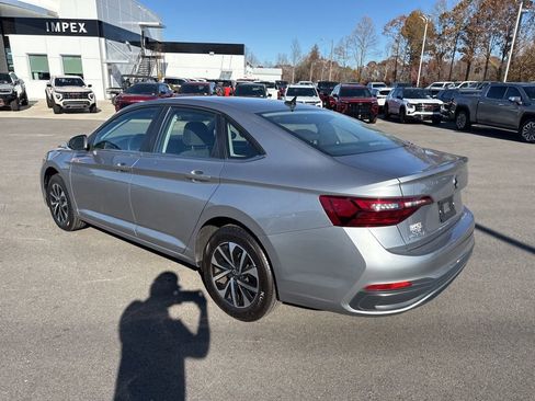 Used 2024 Volkswagen Jetta S image 3