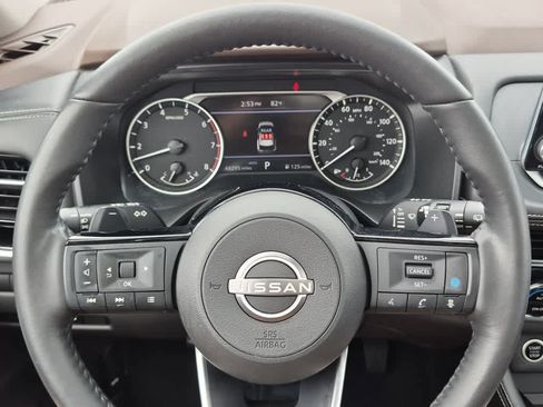 Used 2023 Nissan Rogue SL AWD/4WD image 16