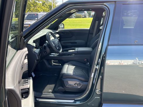 Used 2027 Kia Telluride SX Prestige X-Pro AWD/4WD image 16