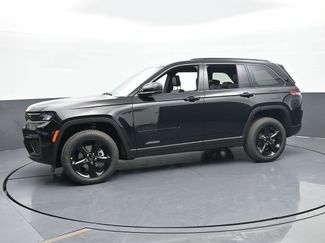 New 2026 Jeep Grand Cherokee Limited w/ Limited Altitude Package RWD video 2
