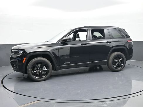 New 2026 Jeep Grand Cherokee Limited w/ Limited Altitude Package RWD image 2