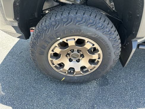 New 2026 Toyota Tacoma 4x4 Double Cab Hybrid image 10