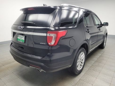 Used 2018 Ford Explorer XLT AWD/4WD image 9