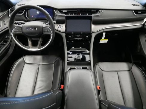 Certified 2025 Jeep Grand Cherokee L Limited w/ Luxury Tech Group II image 32