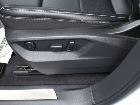 Used 2021 Volkswagen Atlas SE w/ Towing Package image 12