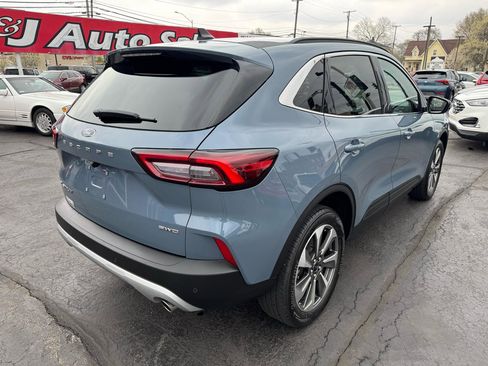 Used 2025 Ford Escape Platinum image 5