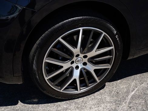 Used 2022 Maserati Levante Modena S AWD/4WD image 13
