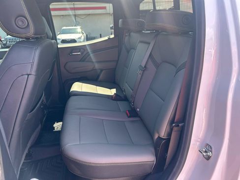 Used 2024 Chevrolet Colorado ZR2 w/ ZR2 Convenience Package III AWD/4WD image 13