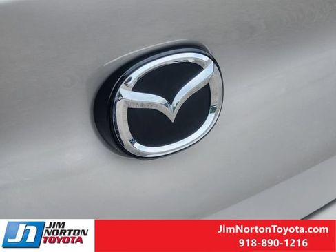 Used 2024 MAZDA MAZDA3 s FWD image 11