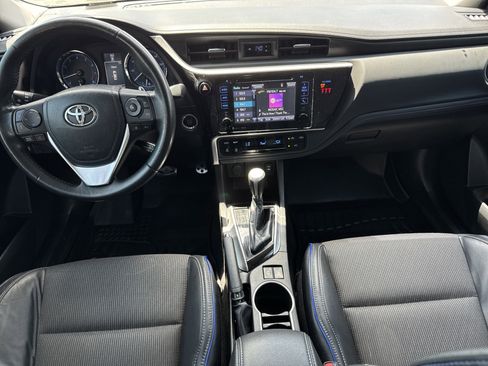 Used 2019 Toyota Corolla SE w/ SE Premium Package FWD image 27