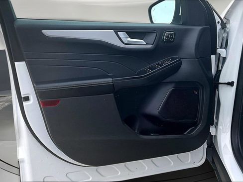 Used 2023 Ford Escape Platinum w/ Premium Technology Package image 20