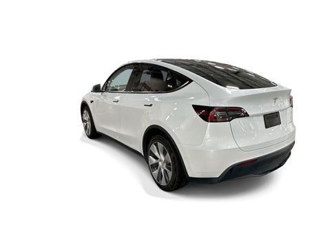 Certified 2022 Tesla Model Y Long Range AWD/4WD image 4