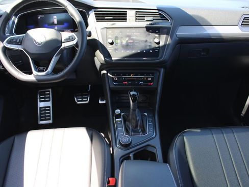 Certified 2023 Volkswagen Tiguan SE R-Line image 20