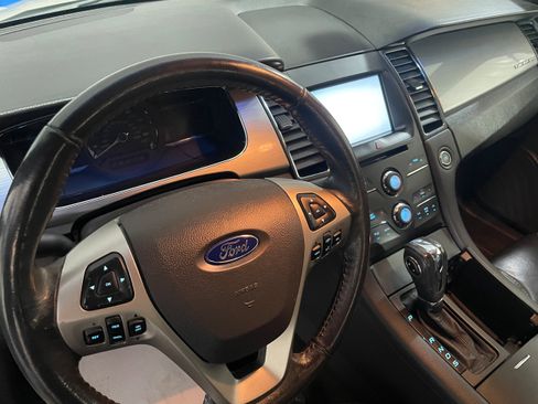 Used 2014 Ford Taurus SEL w/ Equipment Group 201A image 10