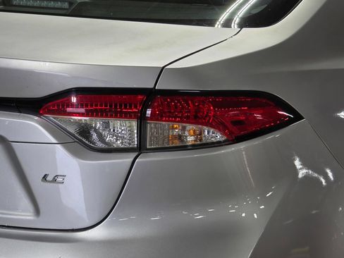 Used 2023 Toyota Corolla LE FWD image 12