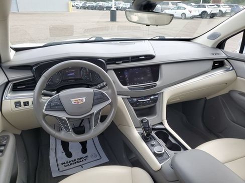 Used 2020 Cadillac XT5 Premium Luxury AWD/4WD image 24