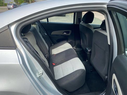 Used 2016 Chevrolet Cruze LS image 13