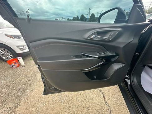 Used 2025 Chevrolet Trax RS w/ Driver Confidence Package FWD image 25