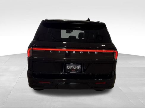 Used 2025 Lincoln Navigator Reserve w/ Jet Appearance Package AWD/4WD image 6