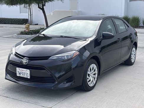 Used 2017 Toyota Corolla LE w/ Carpet Mat Package (TMS) FWD image 7