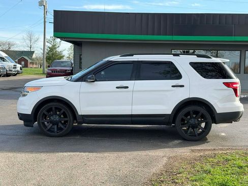 Used 2014 Ford Explorer XLT w/ Equipment Group 201A AWD/4WD image 6