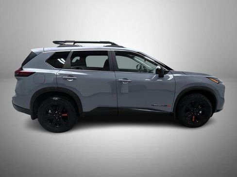 Certified 2025 Nissan Rogue SV AWD/4WD image 4