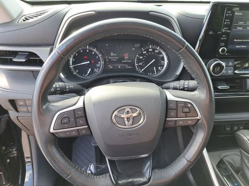 Certified 2020 Toyota Highlander XLE image 21