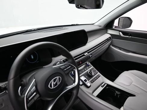 Used 2025 Hyundai Palisade SEL AWD/4WD image 25