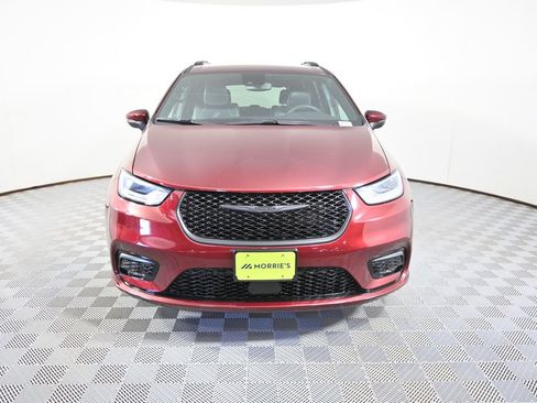 Used 2023 Chrysler Pacifica Touring-L w/ S Appearance Package AWD/4WD image 10