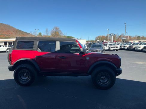 Certified 2025 Ford Bronco Big Bend w/ Black Diamond Package image 4