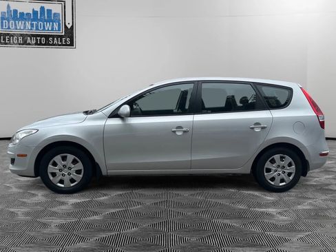 Used 2011 Hyundai Elantra GLS image 9