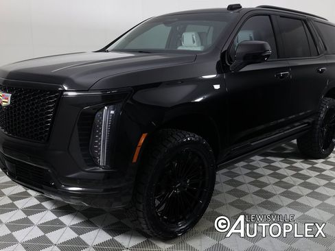 Used 2026 Cadillac Escalade Platinum Sport w/ LPO, Floor Liner Package image 9