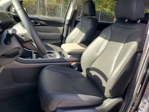 New 2026 Kia Carnival image 6