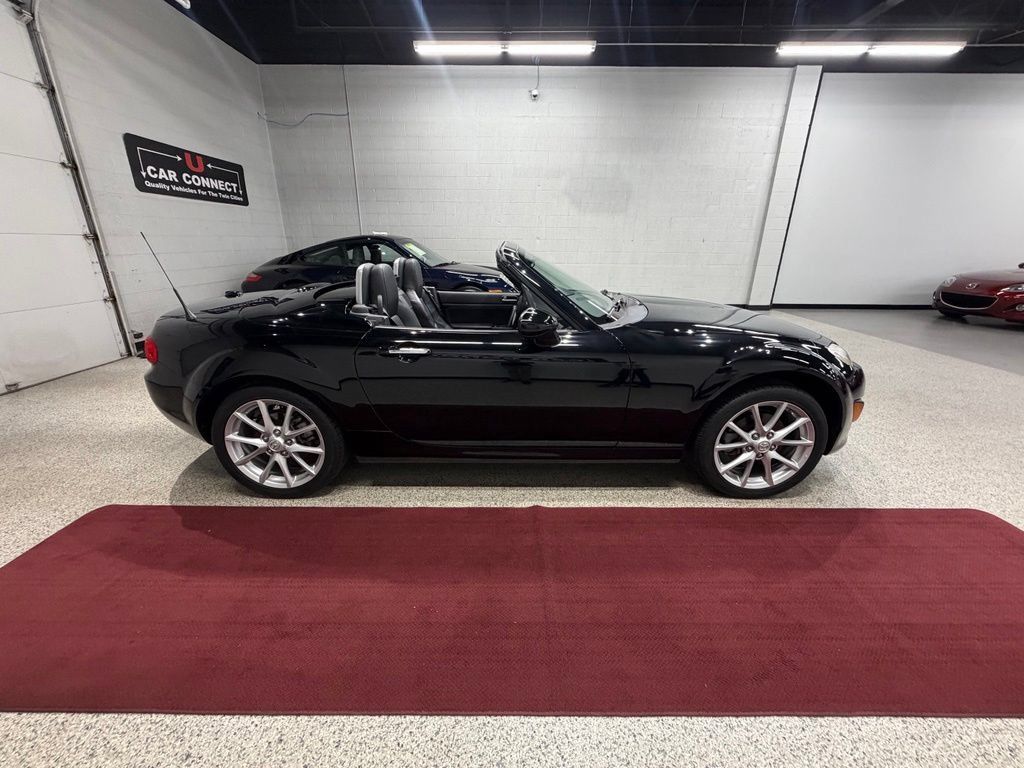 Used 2012 MAZDA MX-5 Miata Grand Touring w/ Premium Pkg RWD image 9