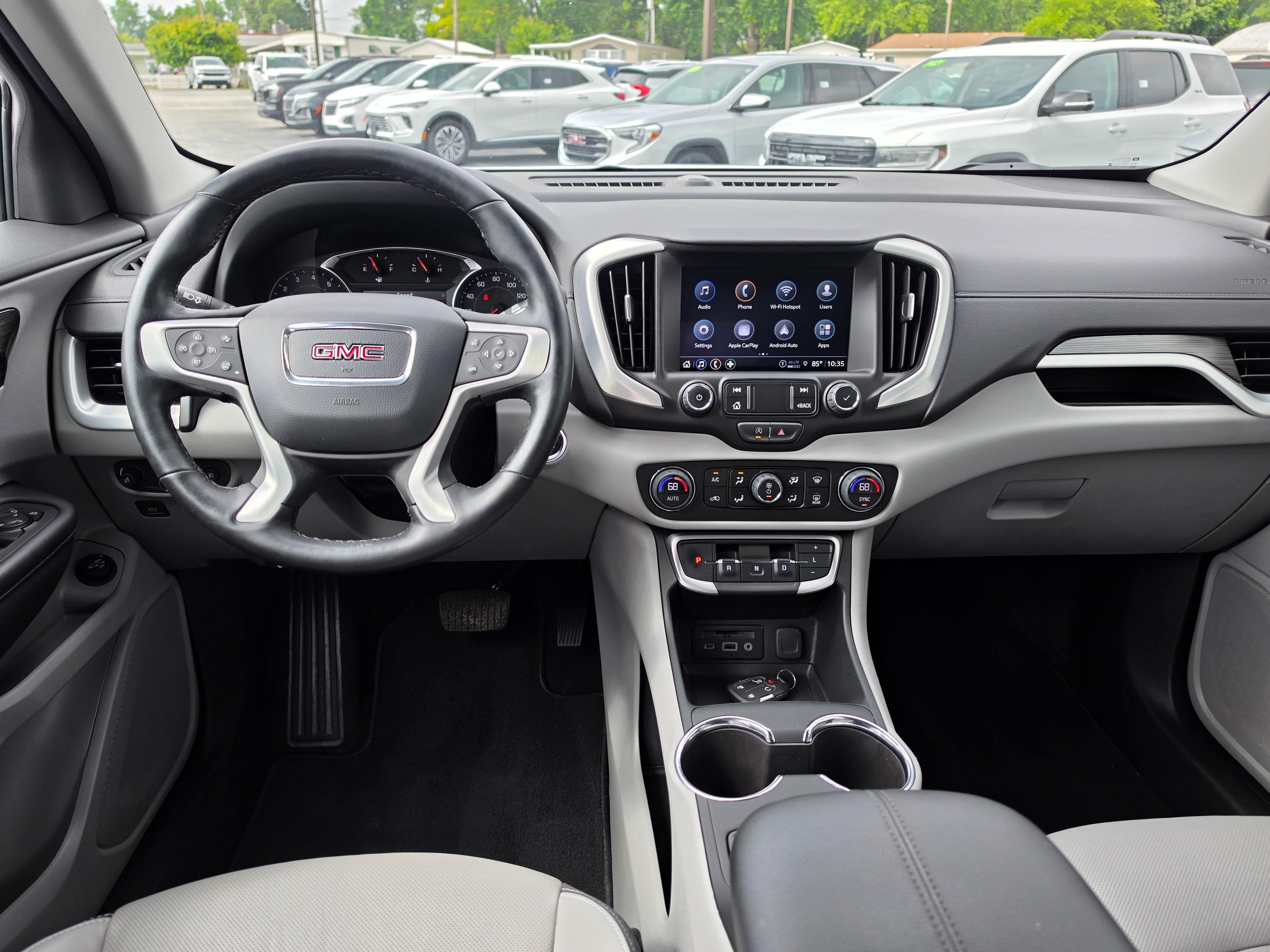 Used 2024 GMC Terrain SLT FWD image 9