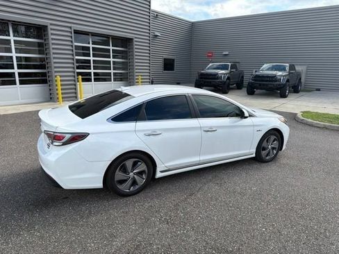 Used 2017 Hyundai Sonata Limited FWD image 4